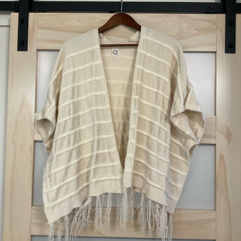 Anthropologie Akemi + Kin Shawl Cardigan Fringe Cottagecore O/S - Picture 3 of 6